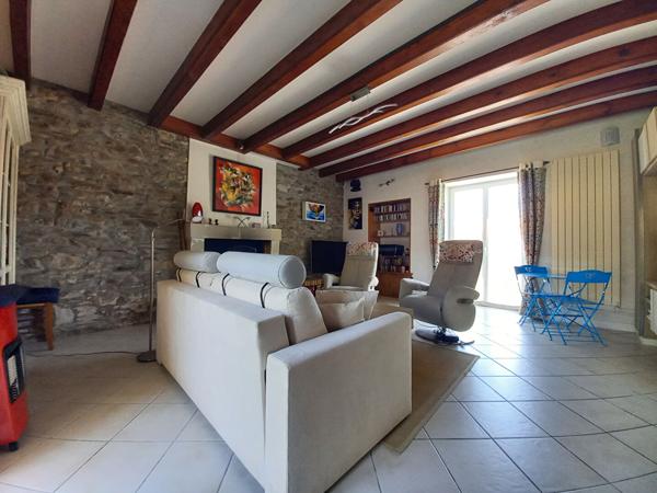 Maison ancienne de 6 pièces à vendre au Loroux Bottereau