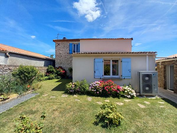 Maison ancienne de 6 pièces à vendre au Loroux Bottereau