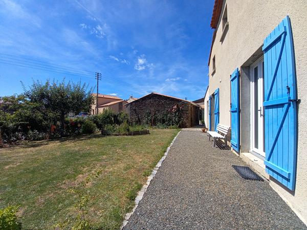 Maison ancienne de 6 pièces à vendre au Loroux Bottereau