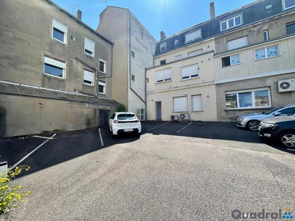 LOCAL COMMERCIAL CENTRE ST AVOLD