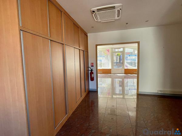 LOCAL COMMERCIAL CENTRE ST AVOLD