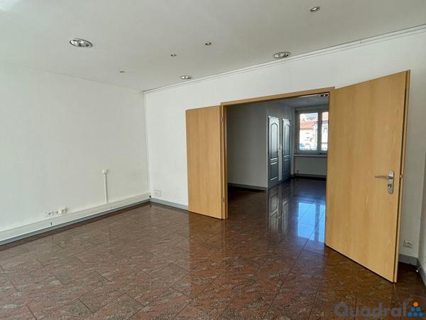 LOCAL COMMERCIAL CENTRE ST AVOLD