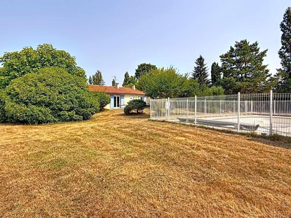 Pavillon 120m2 avec une grande parcelle de 3300m2