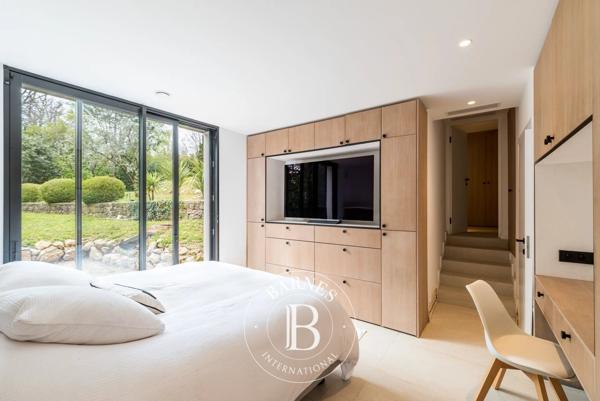 Valbonne, Villa 7 Chambres -  420 m² à vendre