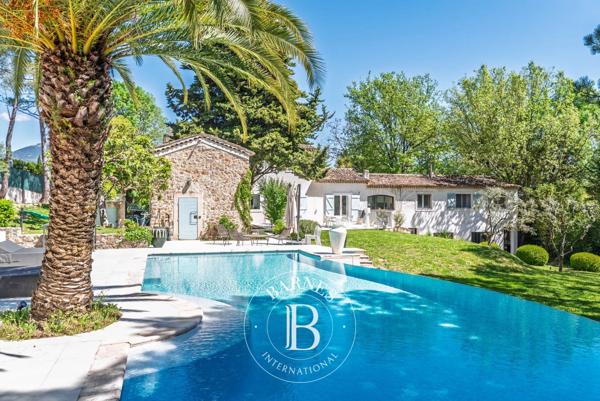 Valbonne, Villa 7 Chambres -  420 m² à vendre