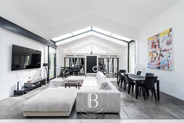 Valbonne, Villa 7 Chambres -  420 m² à vendre