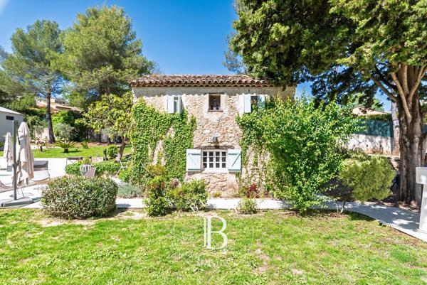 Valbonne, Villa 7 Chambres -  420 m² à vendre
