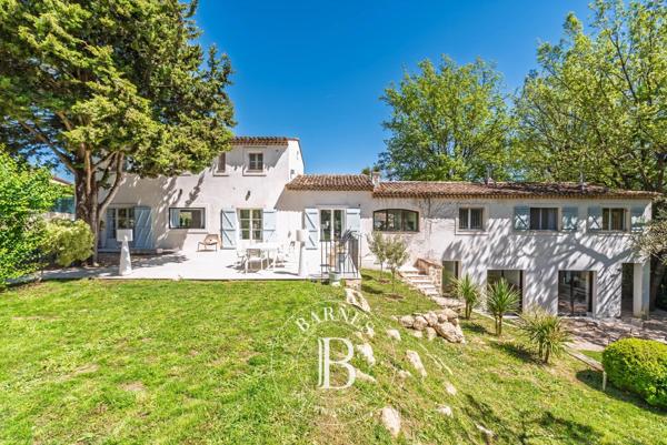 Valbonne, Villa 7 Chambres -  420 m² à vendre