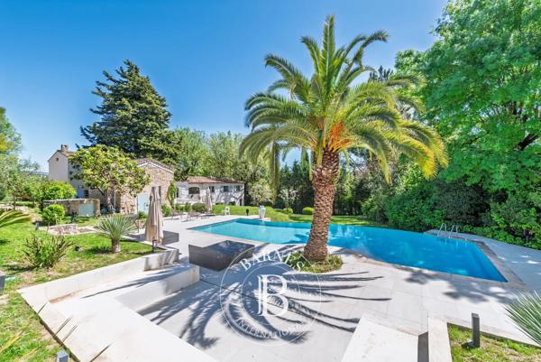 Valbonne, Villa 7 Chambres -  420 m² à vendre