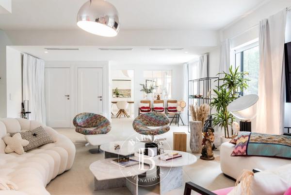 Valbonne, Villa 7 Chambres -  420 m² à vendre