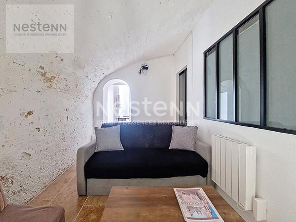ORLEANS BORDS DE LOIRE - PETITE COPROPRIETE FAIBLES CHARGES - T3 - PARKING ET COUR PRIVEE
