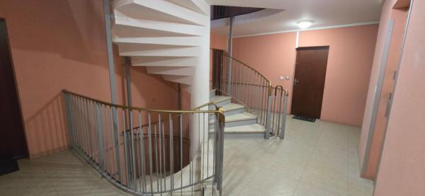 CHARTRES - Qtier La Madeleine - Appartement de 78m² avec balcon, cave et box