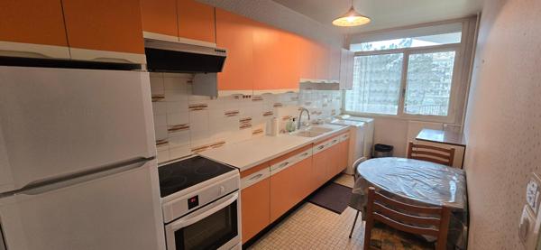 CHARTRES - Qtier La Madeleine - Appartement de 78m² avec balcon, cave et box