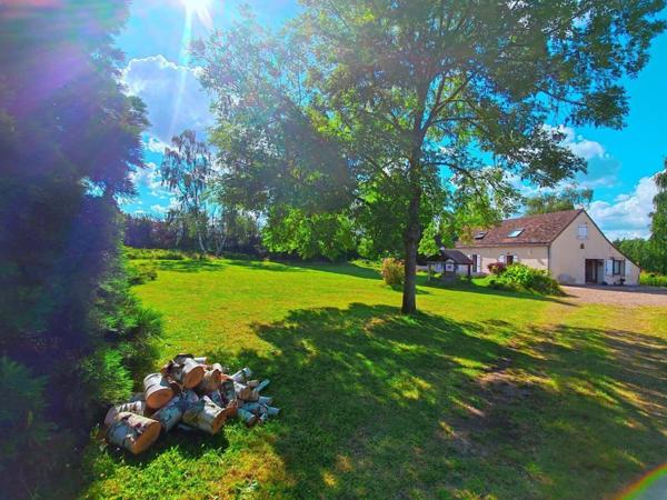 Propriété rurale sur 2ha43ca, sa piscine et son court de tennis