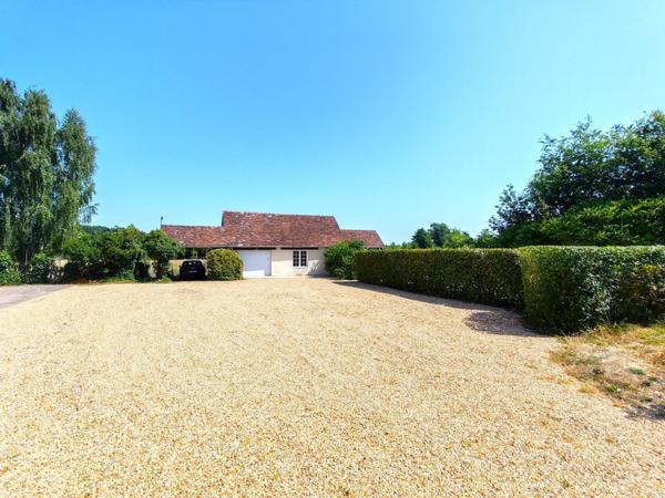 Propriété rurale sur 2ha43ca, sa piscine et son court de tennis