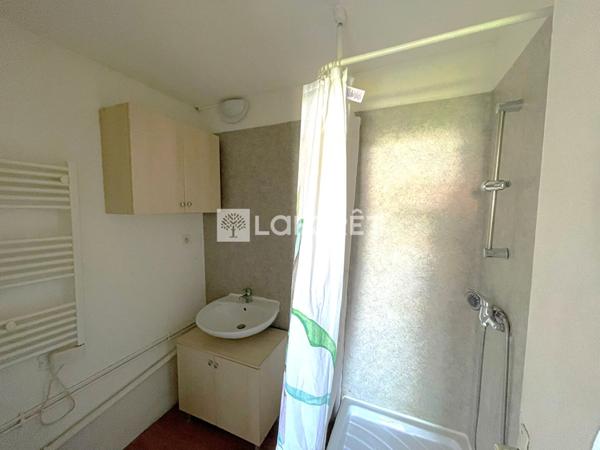 Location local commercial Rougiers - 1 pièce(s) - 23 m² - 430 €/mois