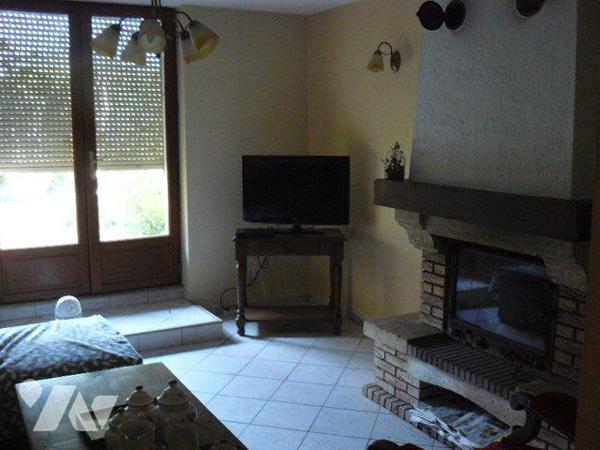 Maison à Vendre à Hadigny-les-Verrières (88330) en Vosges (88)

Cette maison dispose d'une su...