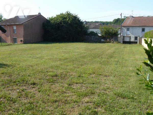 Maison à Vendre à Hadigny-les-Verrières (88330) en Vosges (88)

Cette maison dispose d'une su...