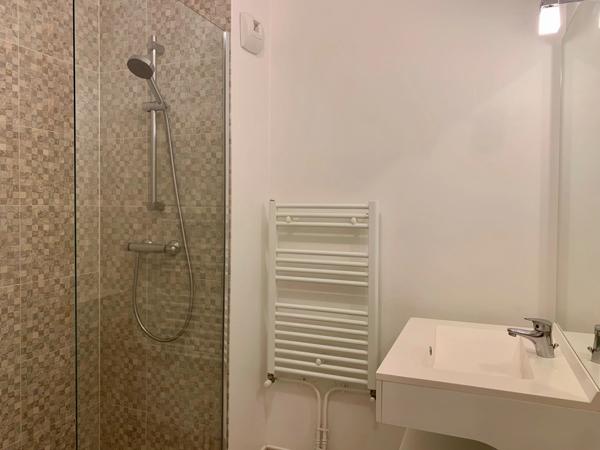APPARTEMENT / MAISON Duplex Terrasse rez-de-jardin Parking sous-sol