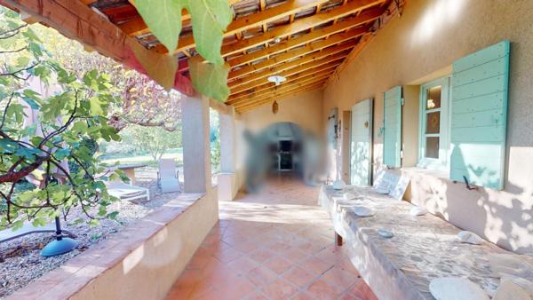 LE MUY: Demeure de prestige en pierre ? Une propriété de caractère au coeur de la Provence varoise