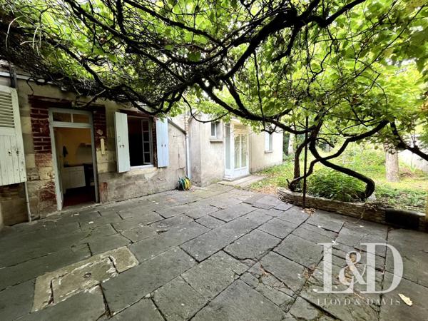 MAISON DE VILLE AVEC STUDIO ET GARAGE - 198 M2