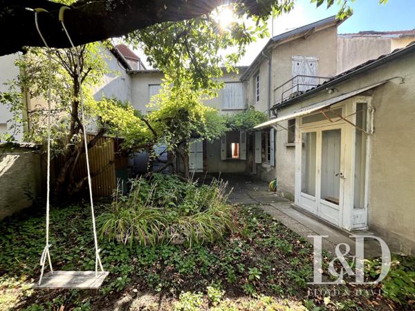MAISON DE VILLE AVEC STUDIO ET GARAGE - 198 M2