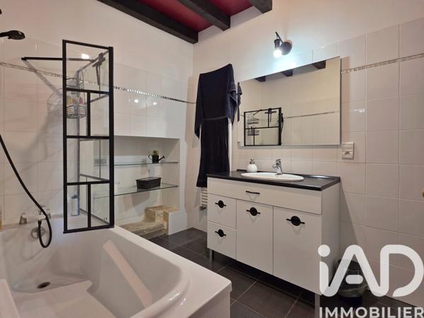 Maison à vendre 4 pièces 125 m² La Rochefoucauld-en-Angoumois