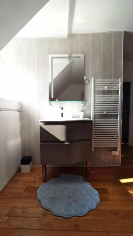 Maison traditionnelle à 800m de la mer.