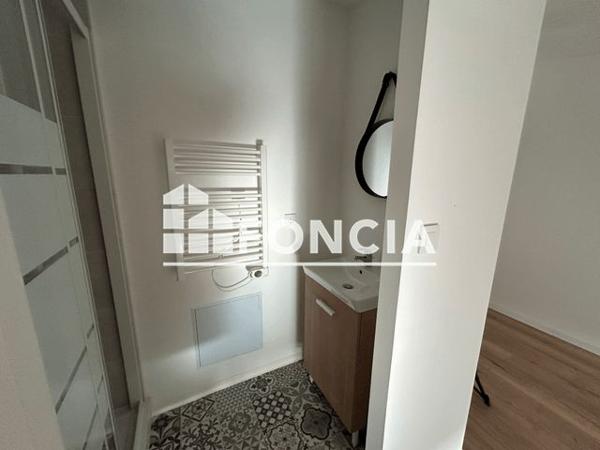 Location Appartement 2 pièces 39.44 m² - 2 RUE DE LA BARQUE Revel 31250