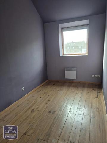 Appartement à louer 3 pièces 92.8m² Lens (62300)