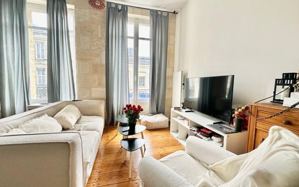 Appartement à vendre    2 pièces • 46 m2 Bordeaux