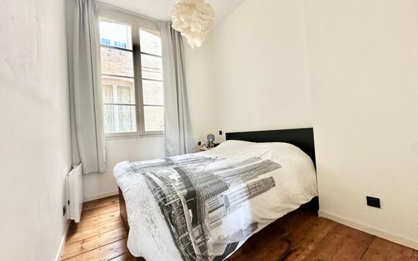 Appartement à vendre    2 pièces • 46 m2 Bordeaux