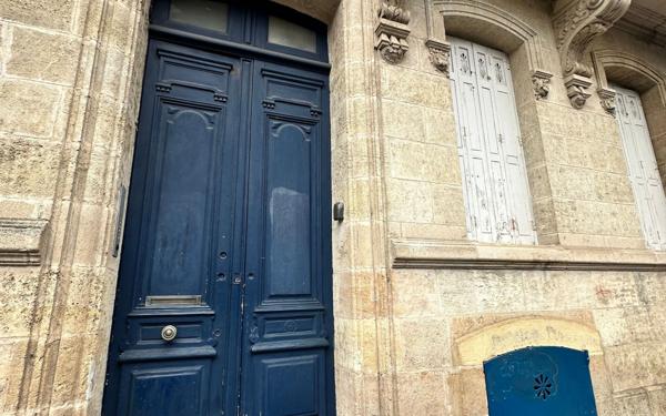 Appartement à vendre    2 pièces • 46 m2 Bordeaux