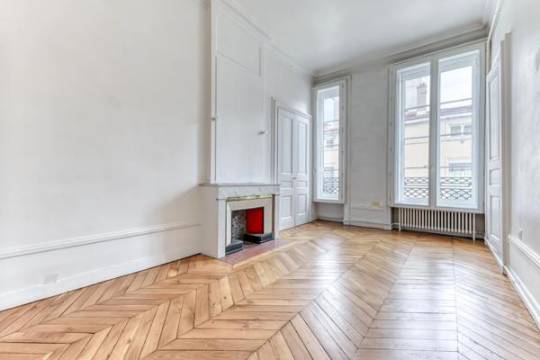 Lyon 2 - Appartement bourgeois de 300,02 m² - 5 Chambres