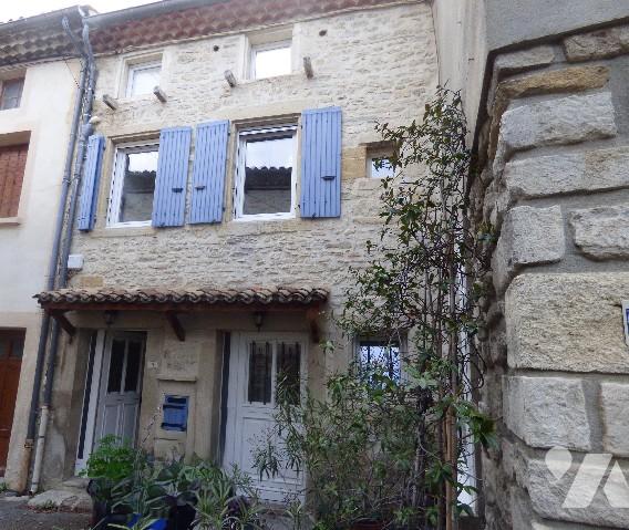 Charmante maison de village sur 3 niveaux avec terrasse en toiture, proche commerces