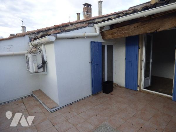 Charmante maison de village sur 3 niveaux avec terrasse en toiture, proche commerces