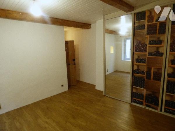 Charmante maison de village sur 3 niveaux avec terrasse en toiture, proche commerces