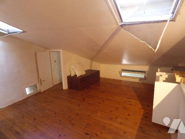 Charmante maison de village sur 3 niveaux avec terrasse en toiture, proche commerces