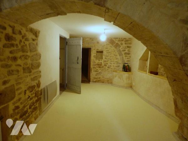 Charmante maison de village sur 3 niveaux avec terrasse en toiture, proche commerces