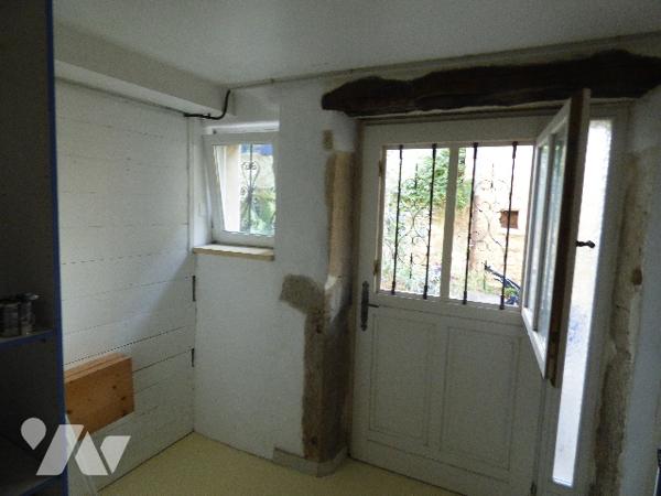 Charmante maison de village sur 3 niveaux avec terrasse en toiture, proche commerces