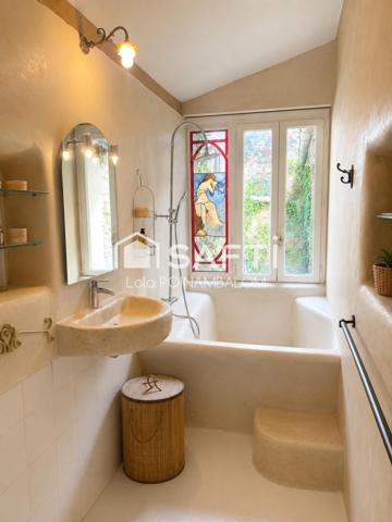 Maison atypique avec jardin – Le Bugue (24260)