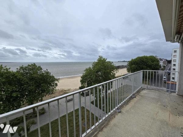 SAINT-NAZAIRE FRONT DE MER, duplex de 103m² en dernier étage avec garage, cave et place de parking.