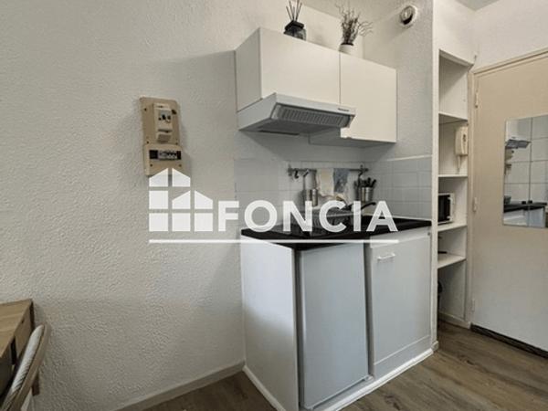 Location Studio meublé 14.4 m² - 3 RUE DU RAVELIN Toulouse 31300