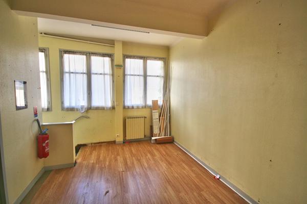 Local commercial coeur de ville de132m²