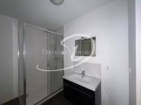 Appartement  - 2 pièces  - 41.95 m² -  295 000 € - À vendre