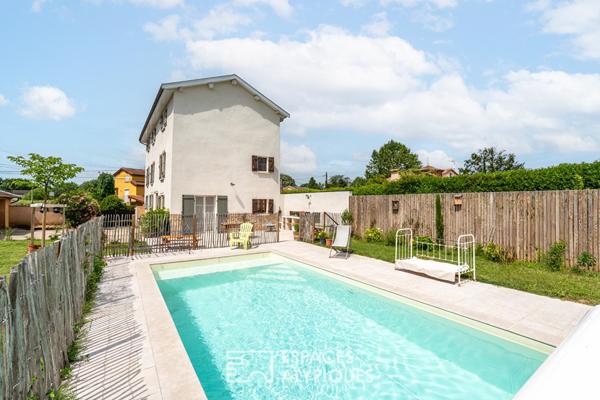 Demeure de caractère unique et sa piscine chauffée
