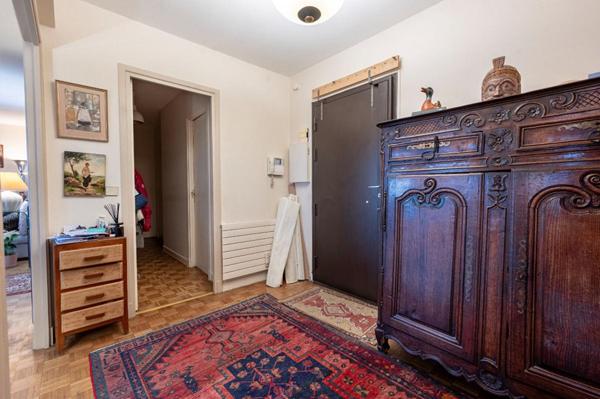 Dernier étage 3 pièces 81 m2 avec TERRASSE 25M2