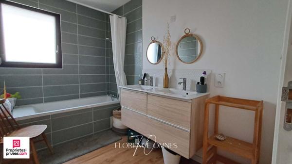 Exceptionnel à RUSTIQUES - Maison contemporaine ossature bois -  140 m2 - 4 chambres