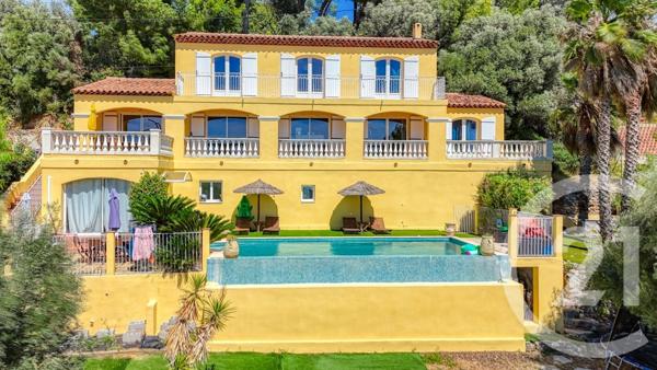 Maison à vendre  10 pièces - 221,26 m2 OLLIOULES - 83