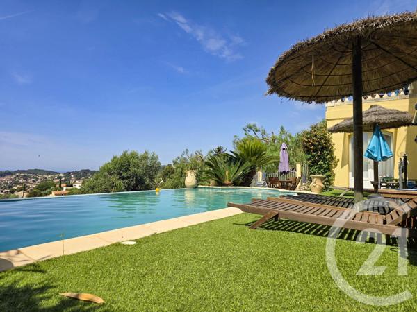 Maison à vendre  10 pièces - 221,26 m2 OLLIOULES - 83